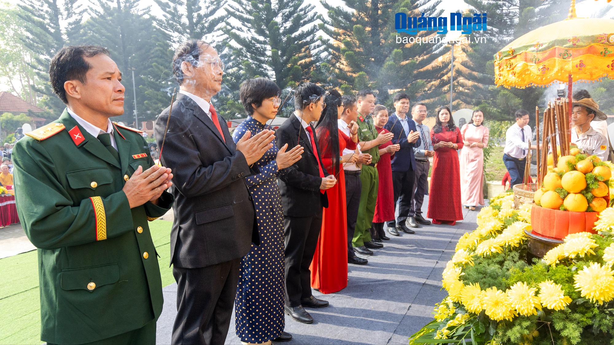 Hướng về cội nguồn dân tộc