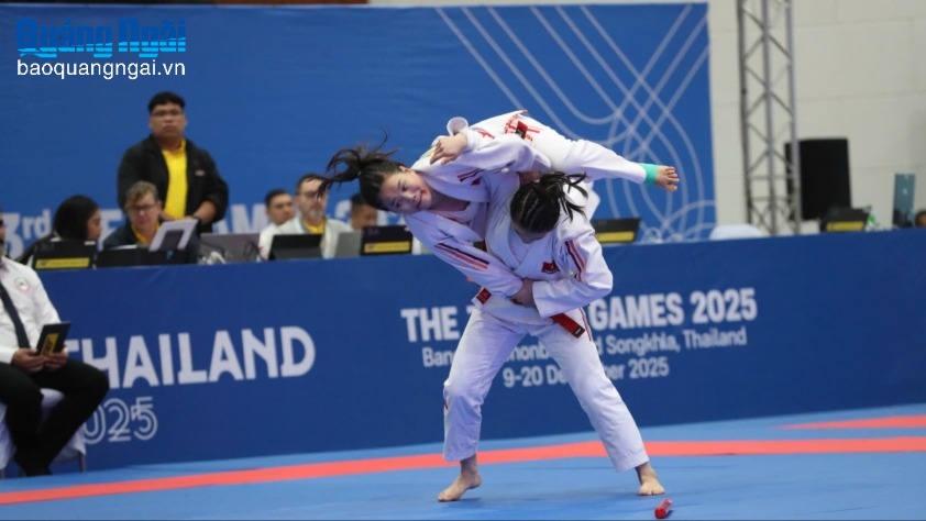 Việt Nam có huy chương đầu tiên ở SEA Games 33