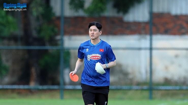 Ông Kim Sang Sik vắng cánh tay đắc lực ở bán kết SEA Games 33