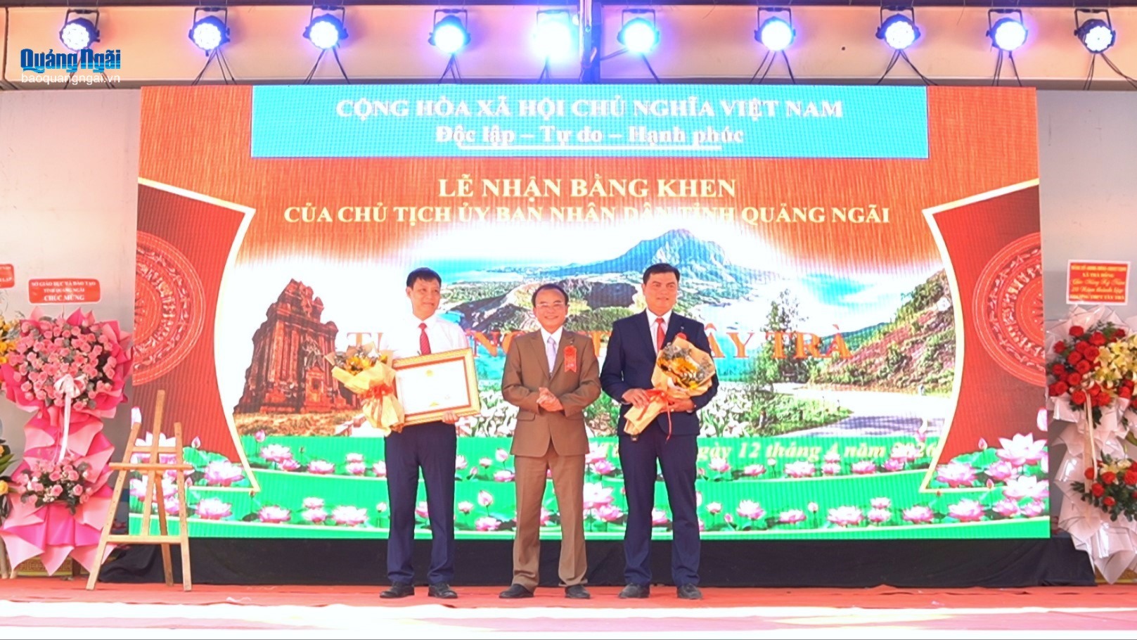 Kỷ niệm 20 năm thành lập Trường THPT Tây Trà