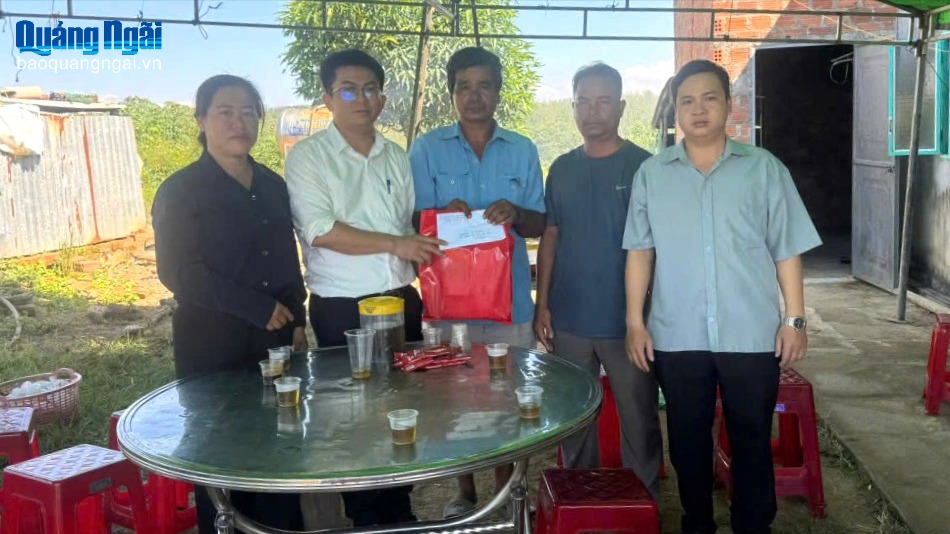 Rủ nhau đi tắm suối, một cháu bé 8 tuổi tử vong