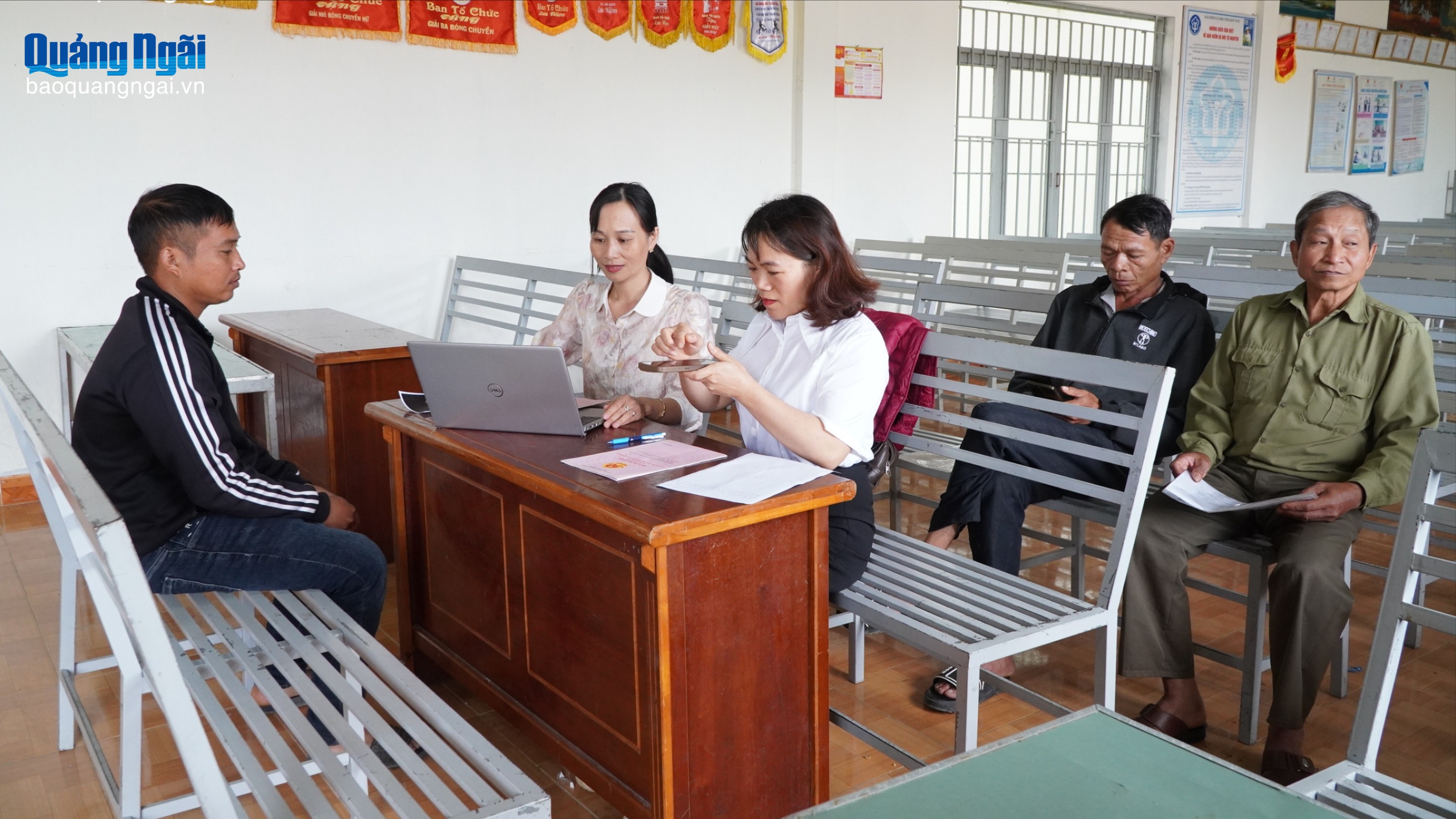 Điểm sáng thu thập dữ liệu đất đai tại vùng biên