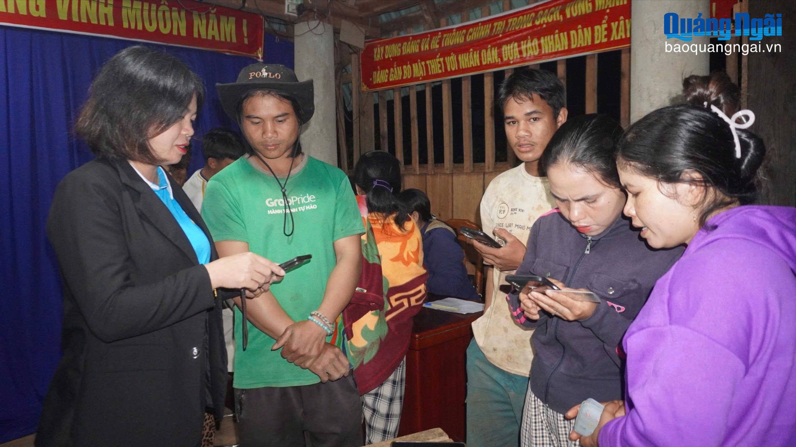 Để mỗi người dân vùng cao trở thành công dân số