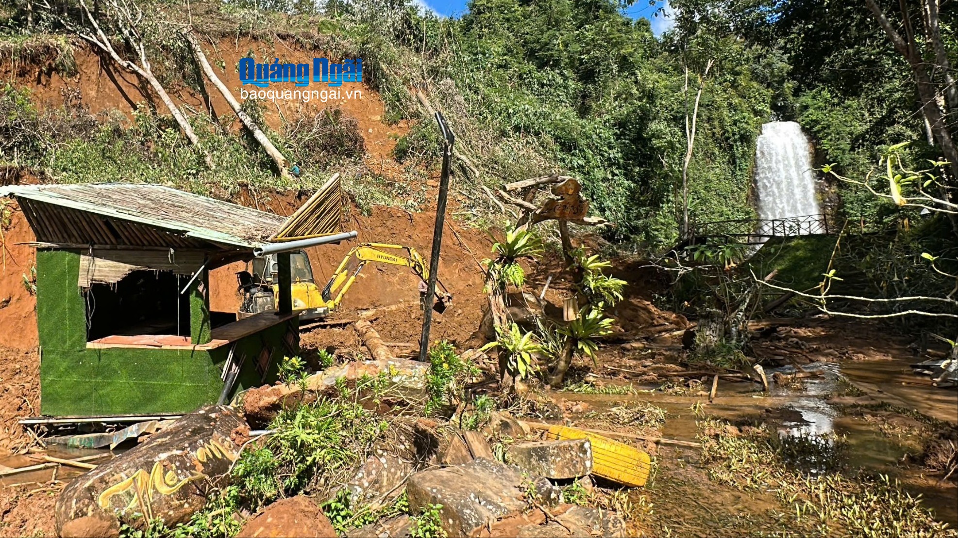 Thác du lịch Pa Sỹ (Măng Đen) tan hoang sau mưa bão