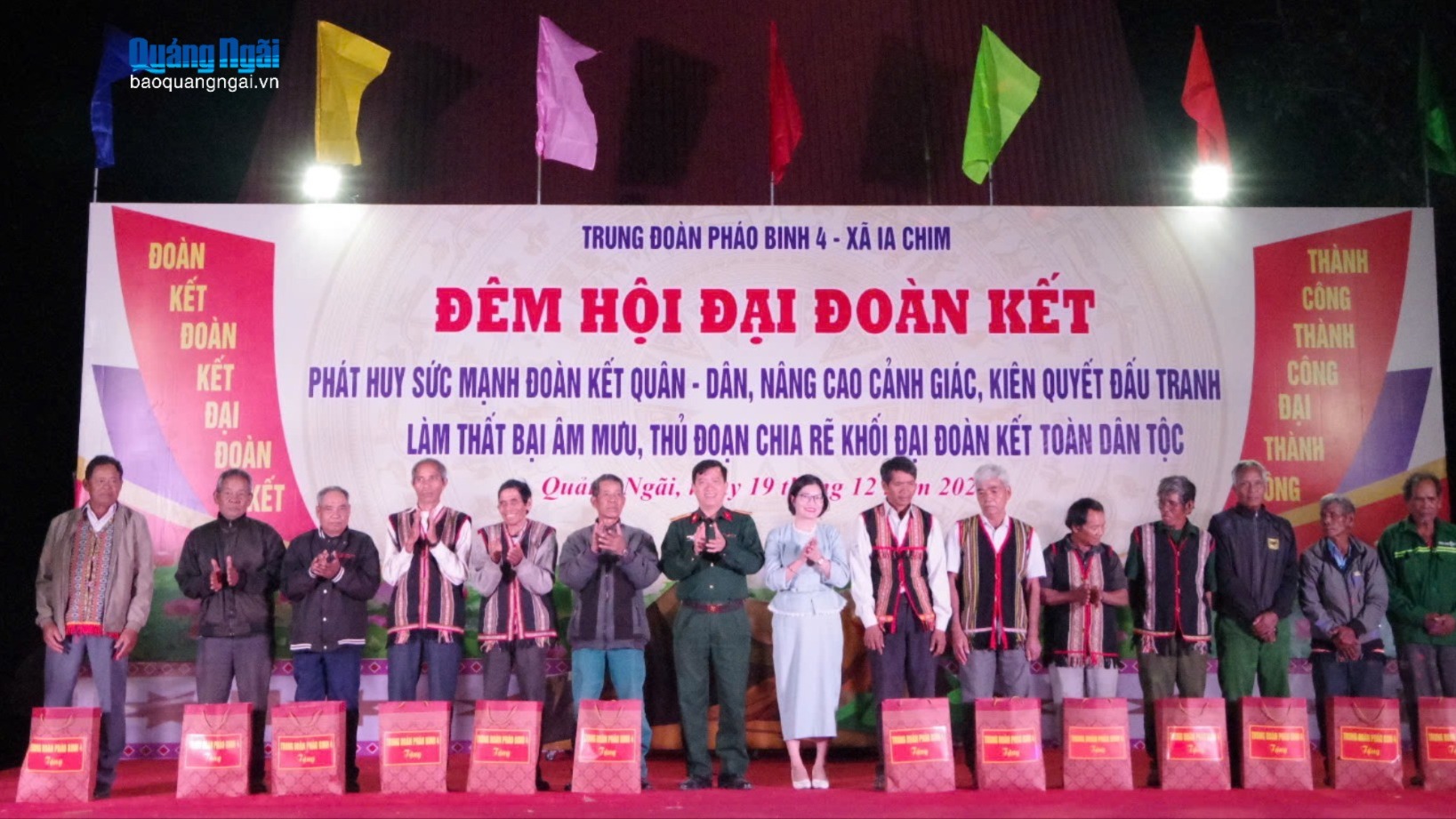 Giao lưu, tuyên truyền, tăng tình đoàn kết quân dân