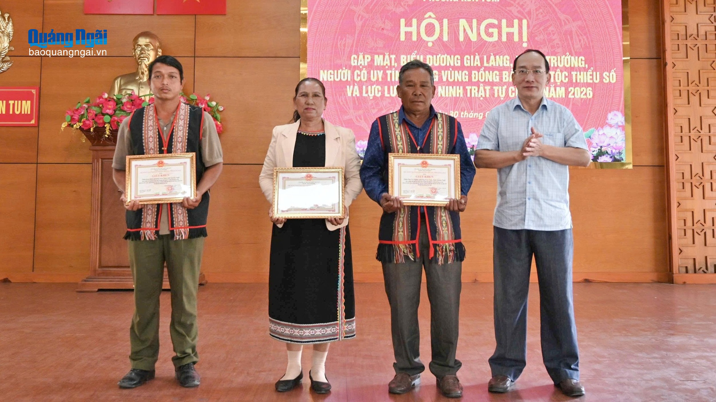 Phường Kon Tum biểu dương già làng, trưởng thôn, người có uy tín