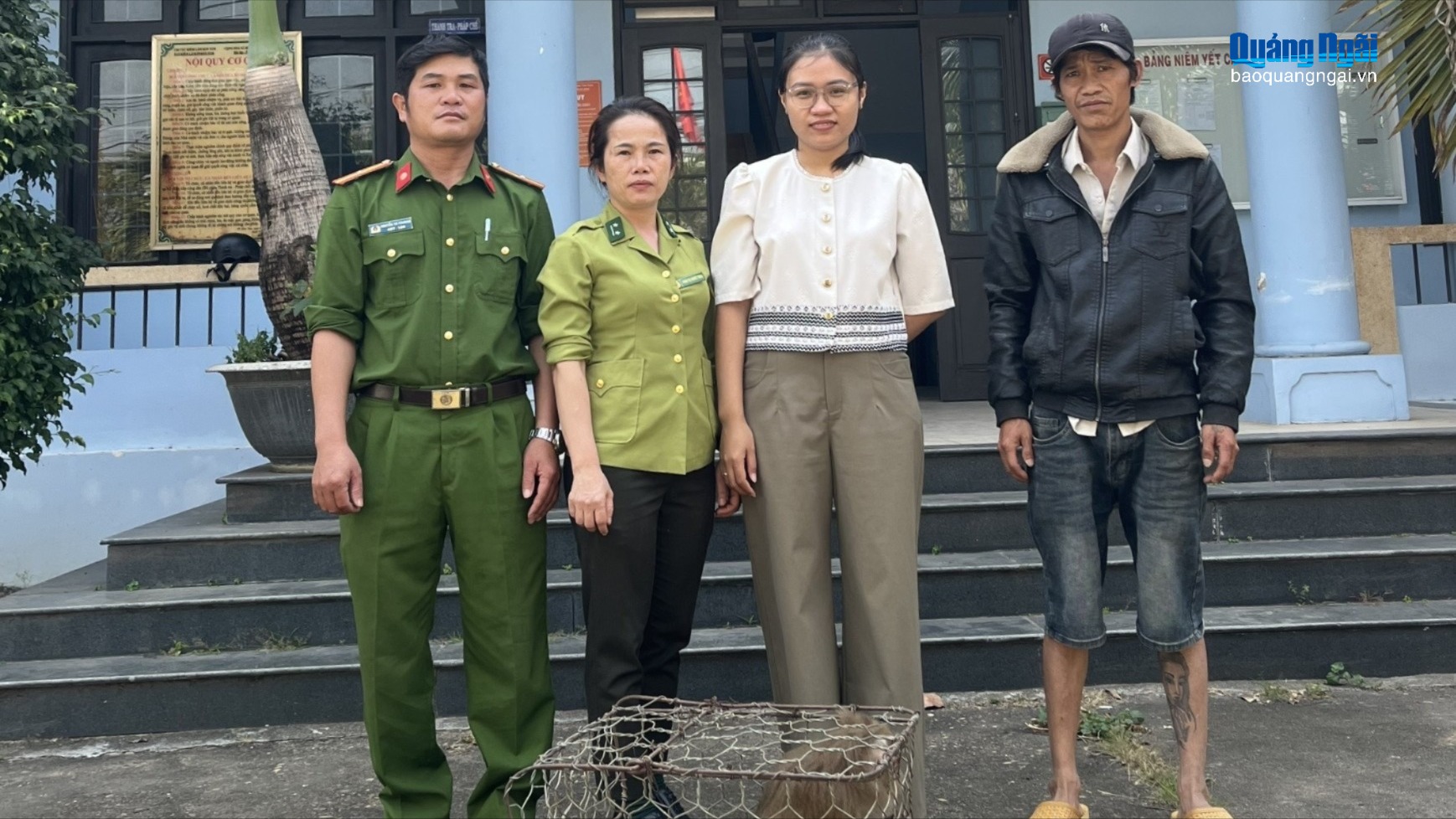 Tiếp nhận 1 cá thể khỉ đuôi lợn do người dân giao nộp