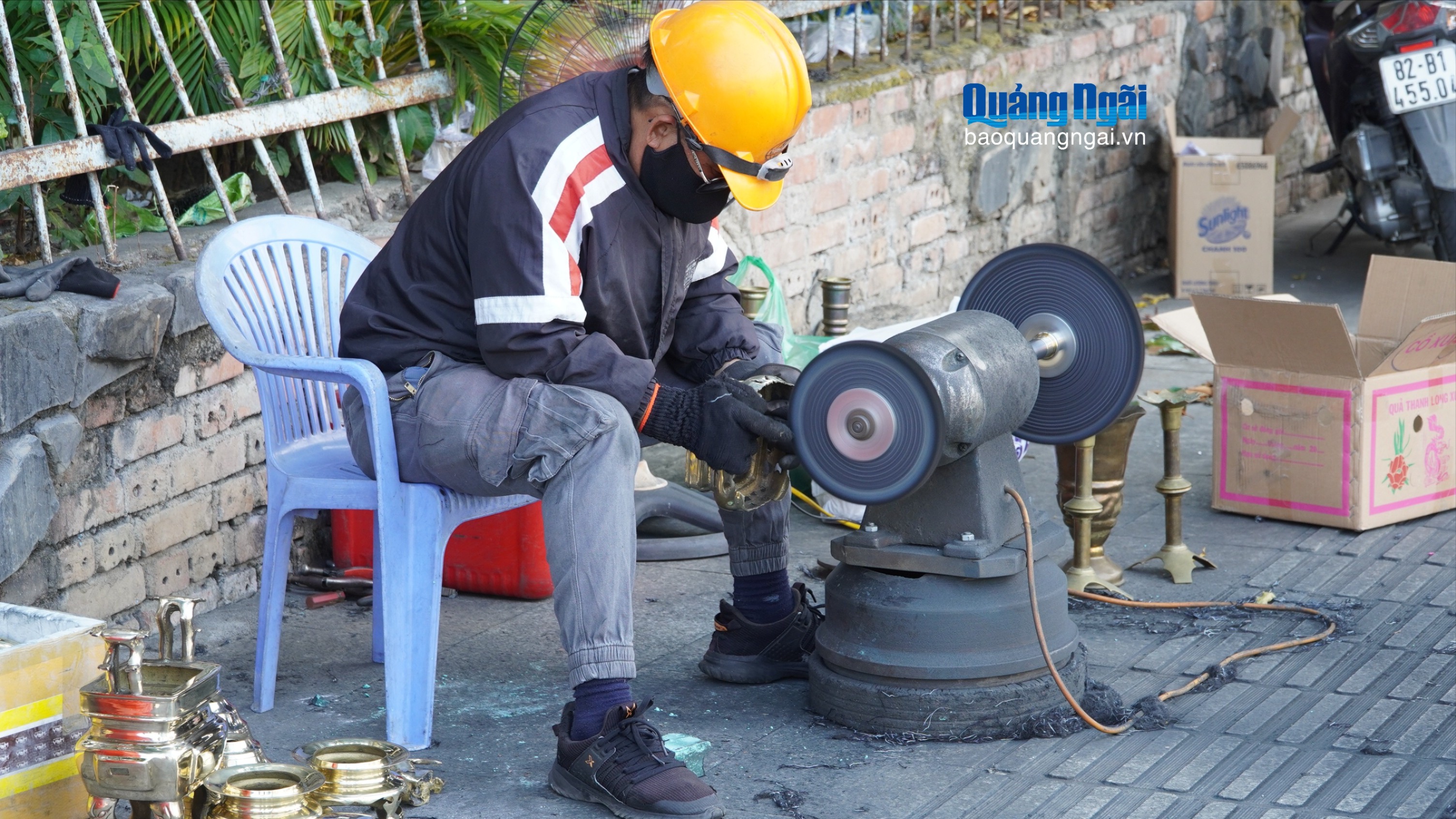 Lao động thời vụ tất bật dịp cuối năm