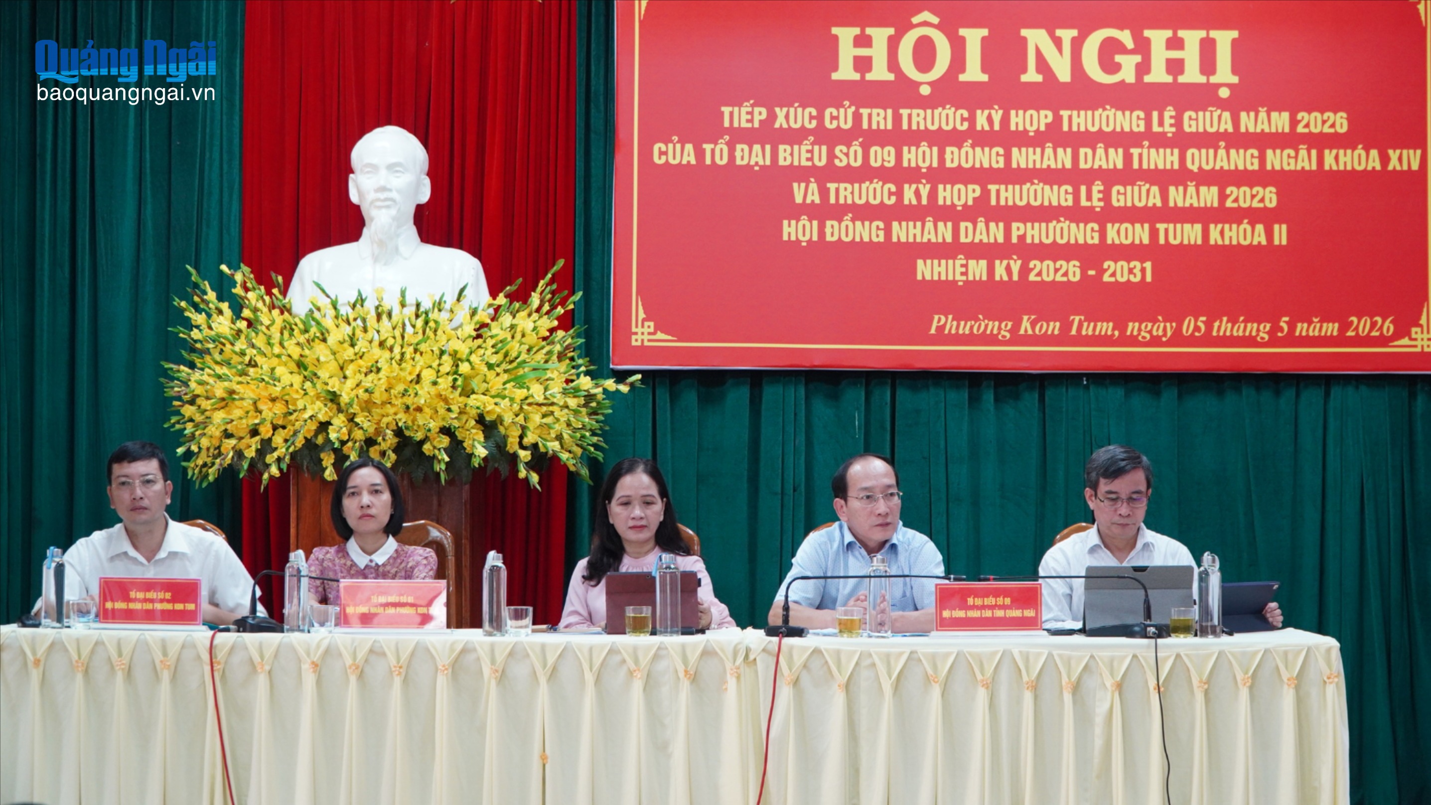 Hội đồng nhân dân 2 cấp tiếp xúc cử tri tại phường Kon Tum