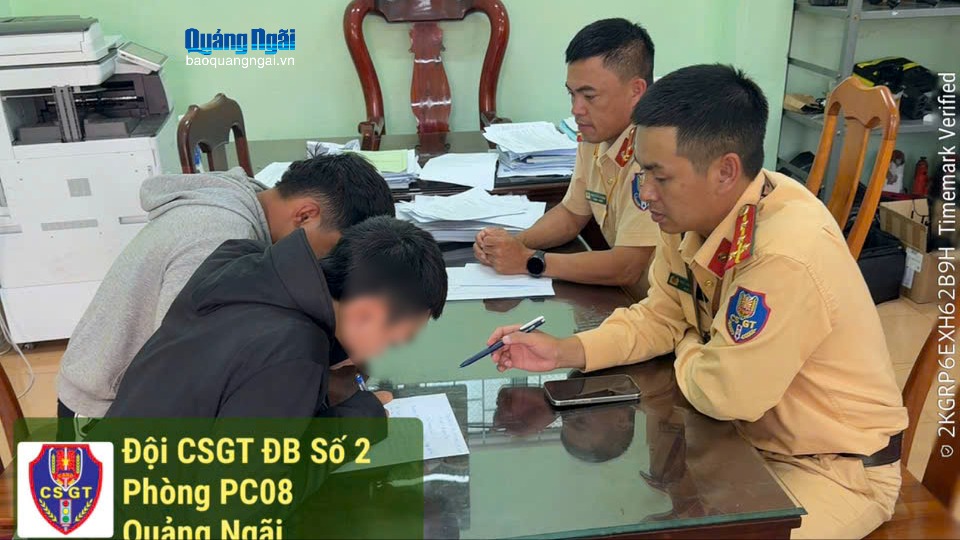 Xác minh, xử lý thanh niên chạy bốc đầu xe trên đường phố