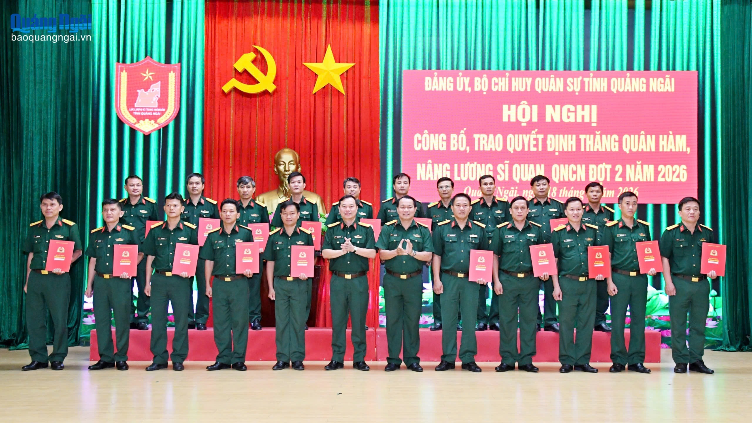 Thăng quân hàm Thượng tá cho 31 sĩ quan