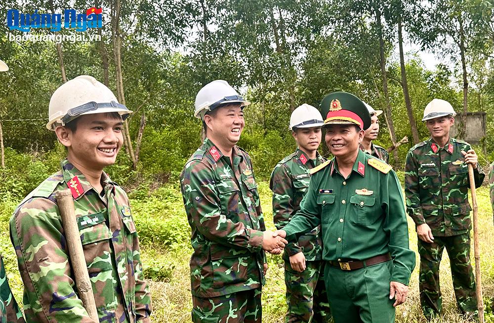 Bước chân vui qua những công trình