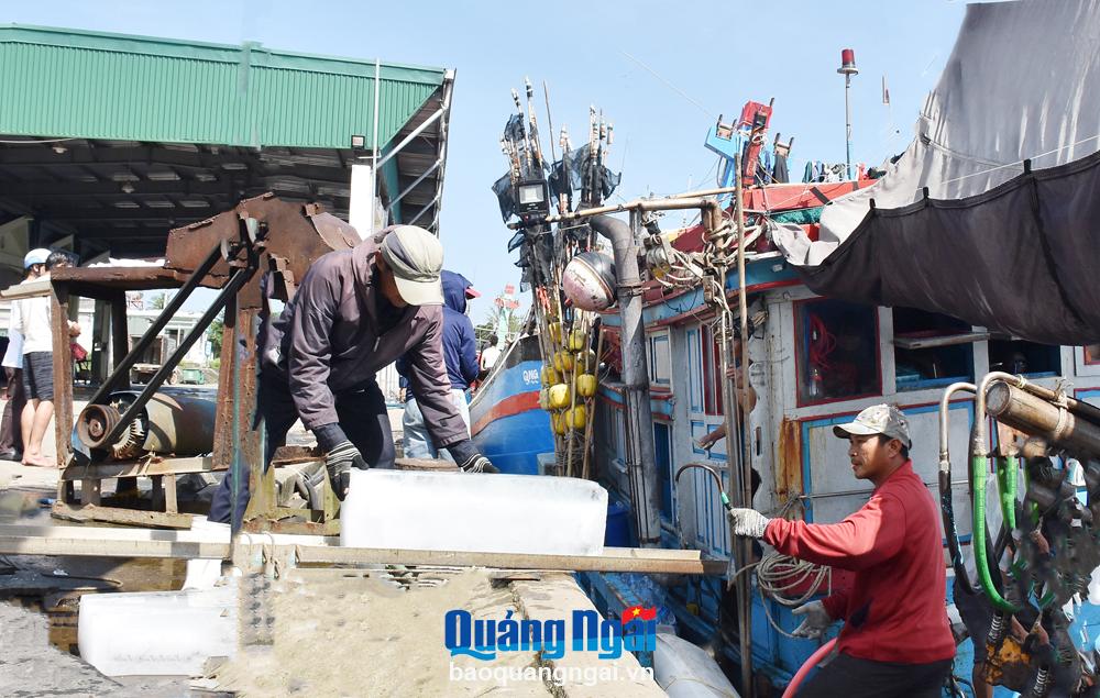 Phiên biển cuối năm