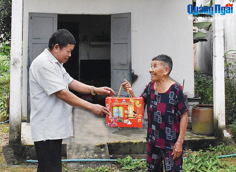 Trên mảnh đất tình người