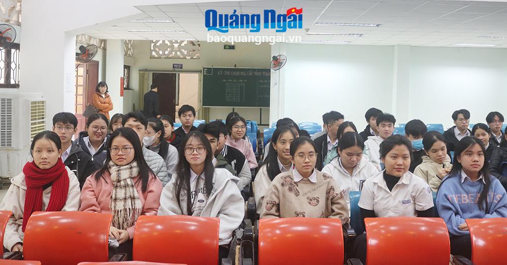 Em Phạm Thị Kiều Vân đoạt giải Nhất Kỳ thi chọn học sinh giỏi quốc gia THPT