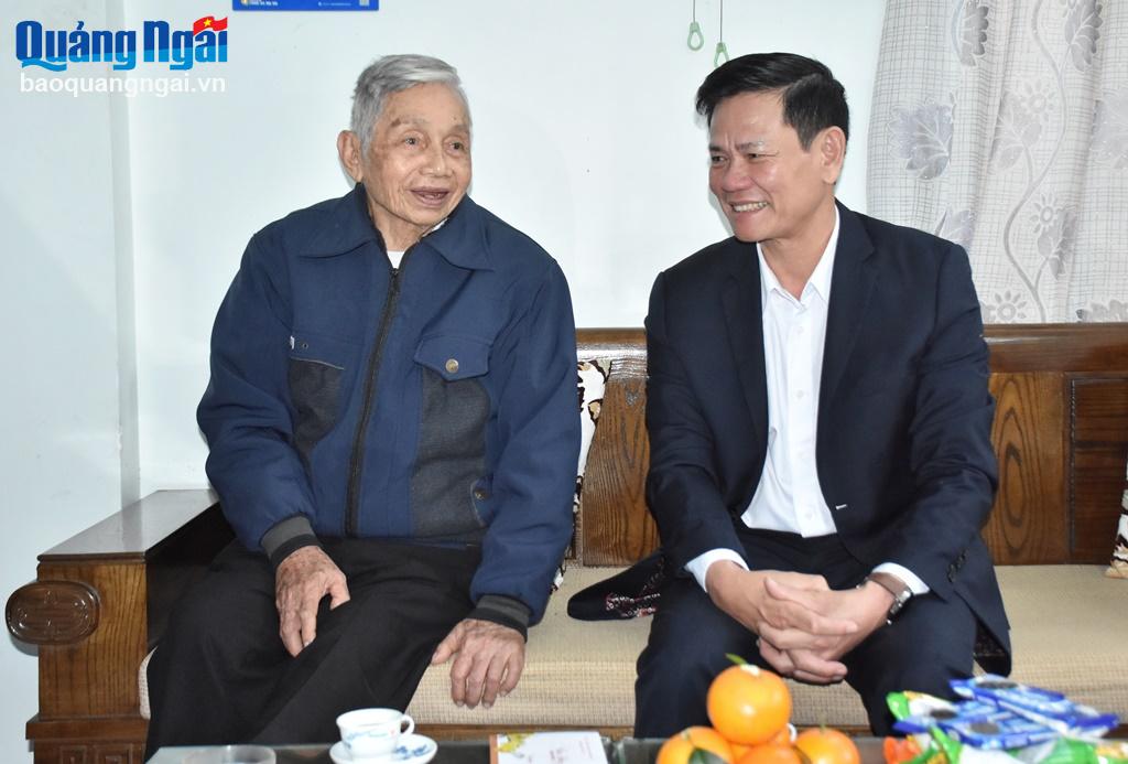 Bí thư Thành ủy Quảng Ngãi Ngô Văn Trọng thăm, chúc Tết gia đình người có công với cách mạng