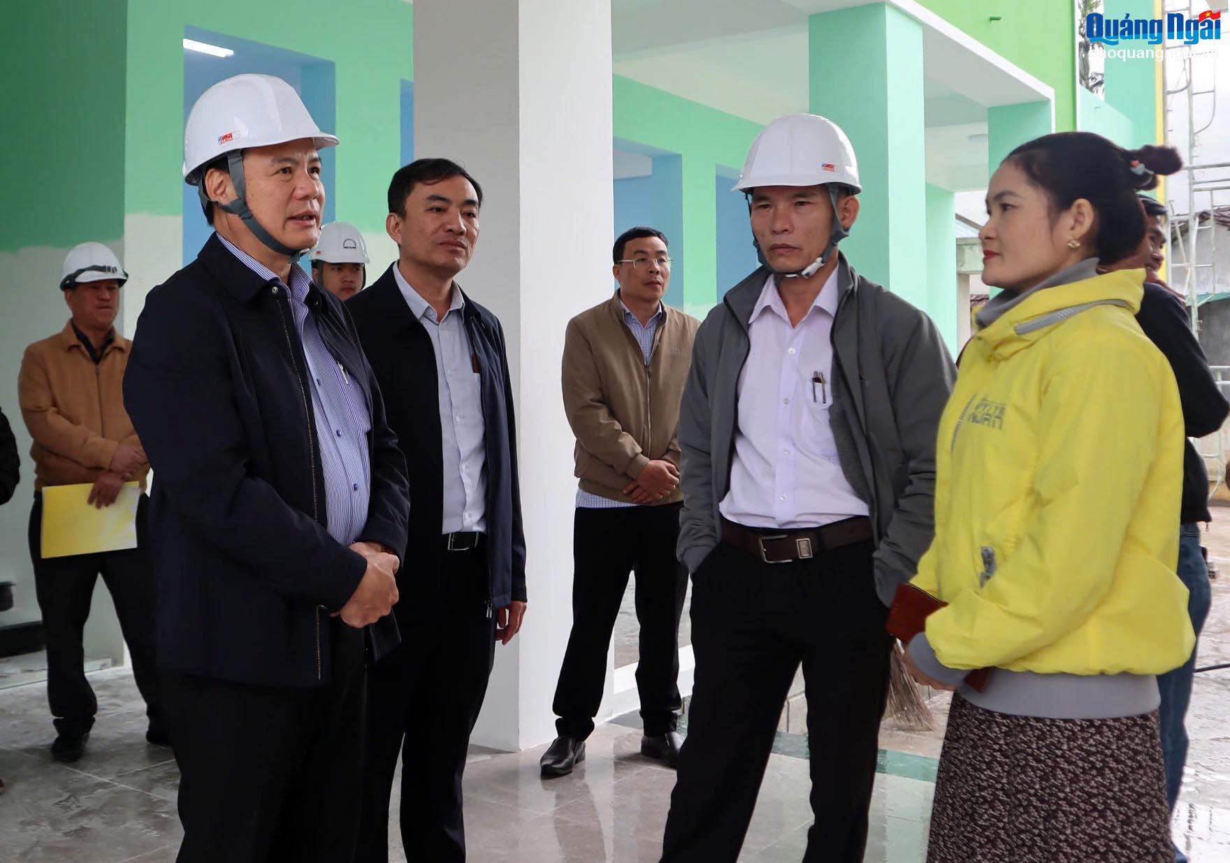 Thứ trưởng Bộ LĐ-TB&XH Lê Văn Thanh làm việc với huyện Trà Bồng