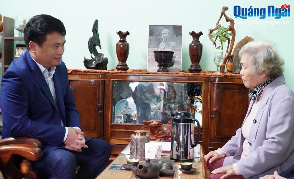 Phó Bí thư Thường trực Tỉnh ủy Đặng Ngọc Huy thăm, chúc Tết các gia đình chính sách tiêu biểu