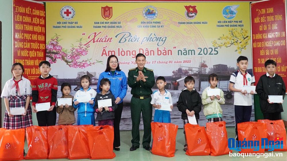 Chương trình “Xuân Biên phòng ấm lòng dân bản” năm 2025