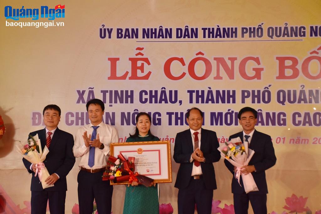 Xã Tịnh Châu đón Bằng công nhận xã đạt chuẩn nông thôn mới nâng cao