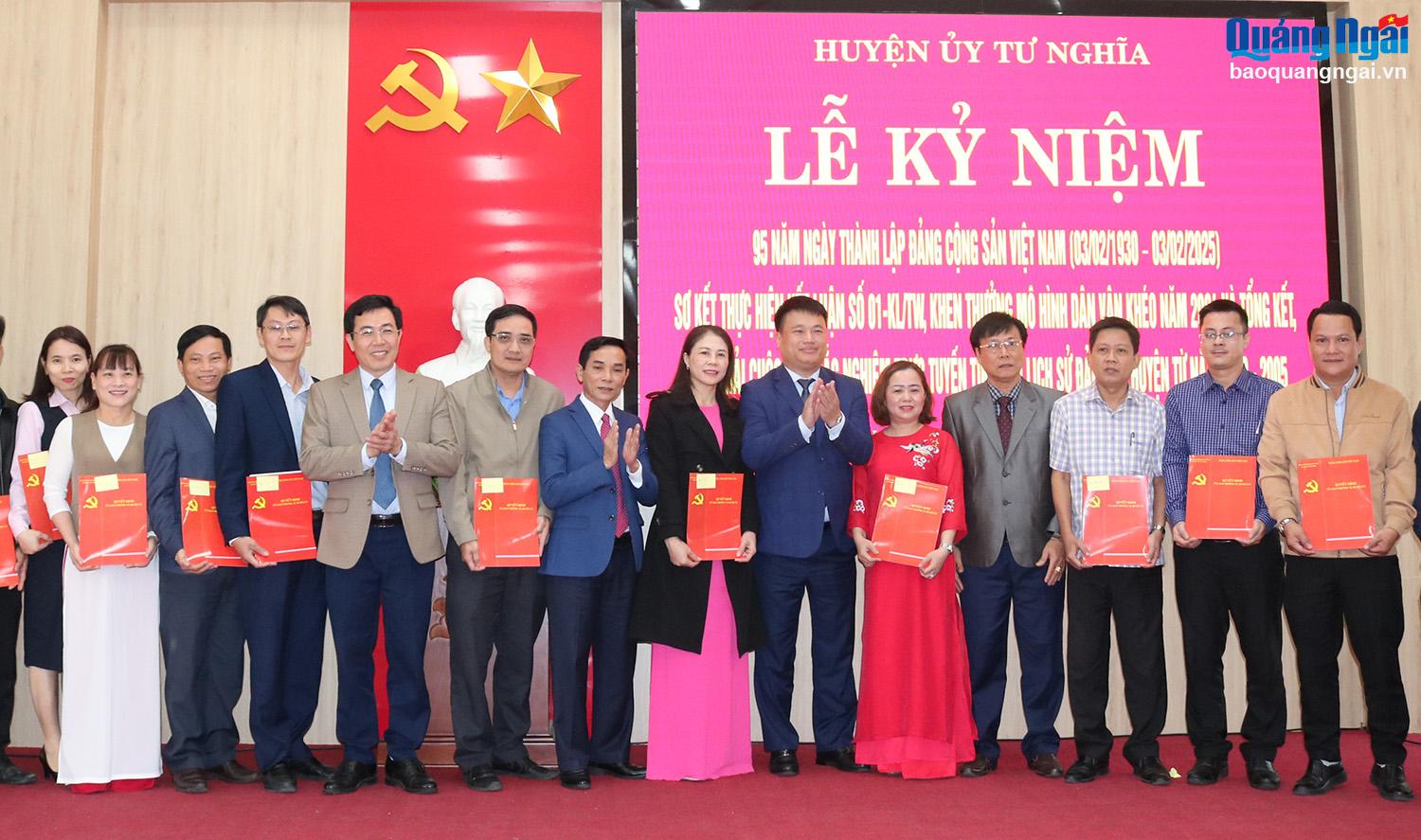 Huyện Tư Nghĩa kỷ niệm 95 năm ngày thành lập Đảng Cộng sản Việt Nam