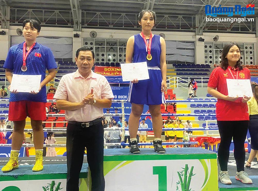 Chinh phục đấu trường quốc tế