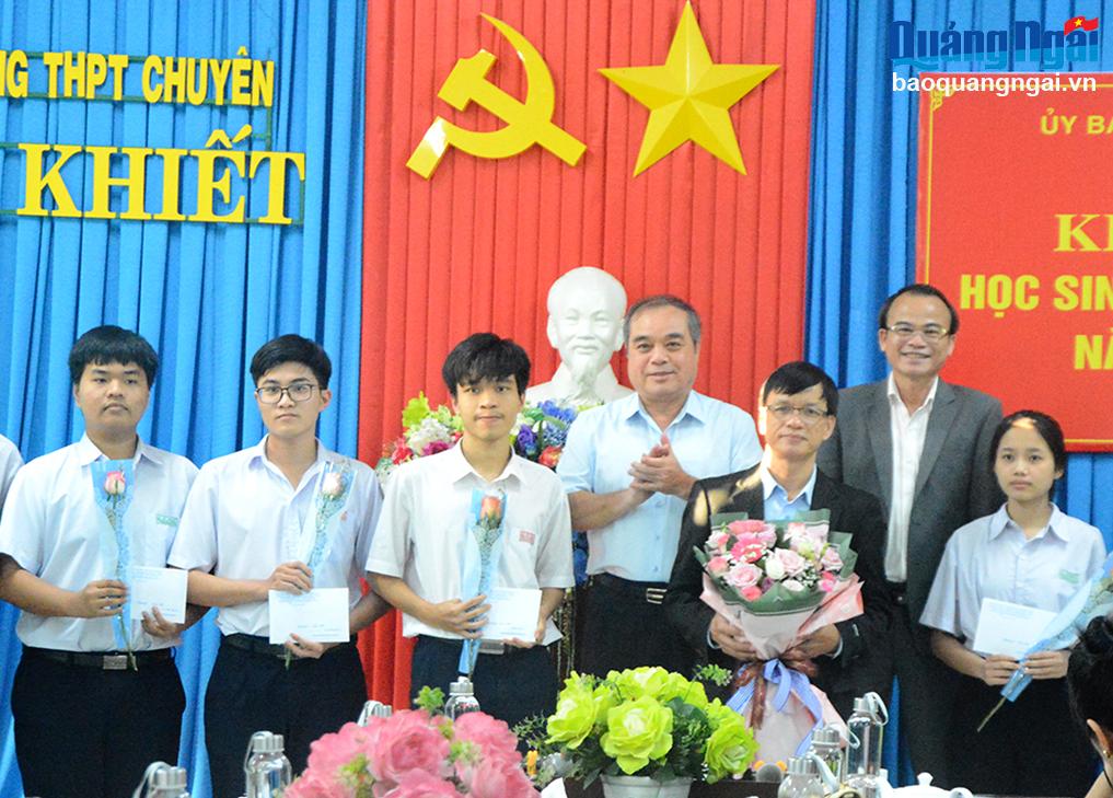 Chia sẻ bí quyết học tập
