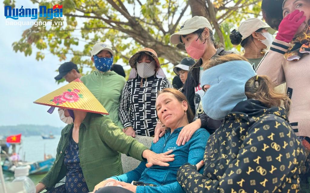 Video: Tích cực tìm kiếm 2 ngư dân mất tích