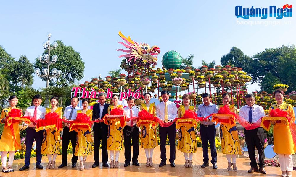 Khai mạc trưng bày hoa Xuân Giáp Thìn 2024 tại công viên Ba Tơ