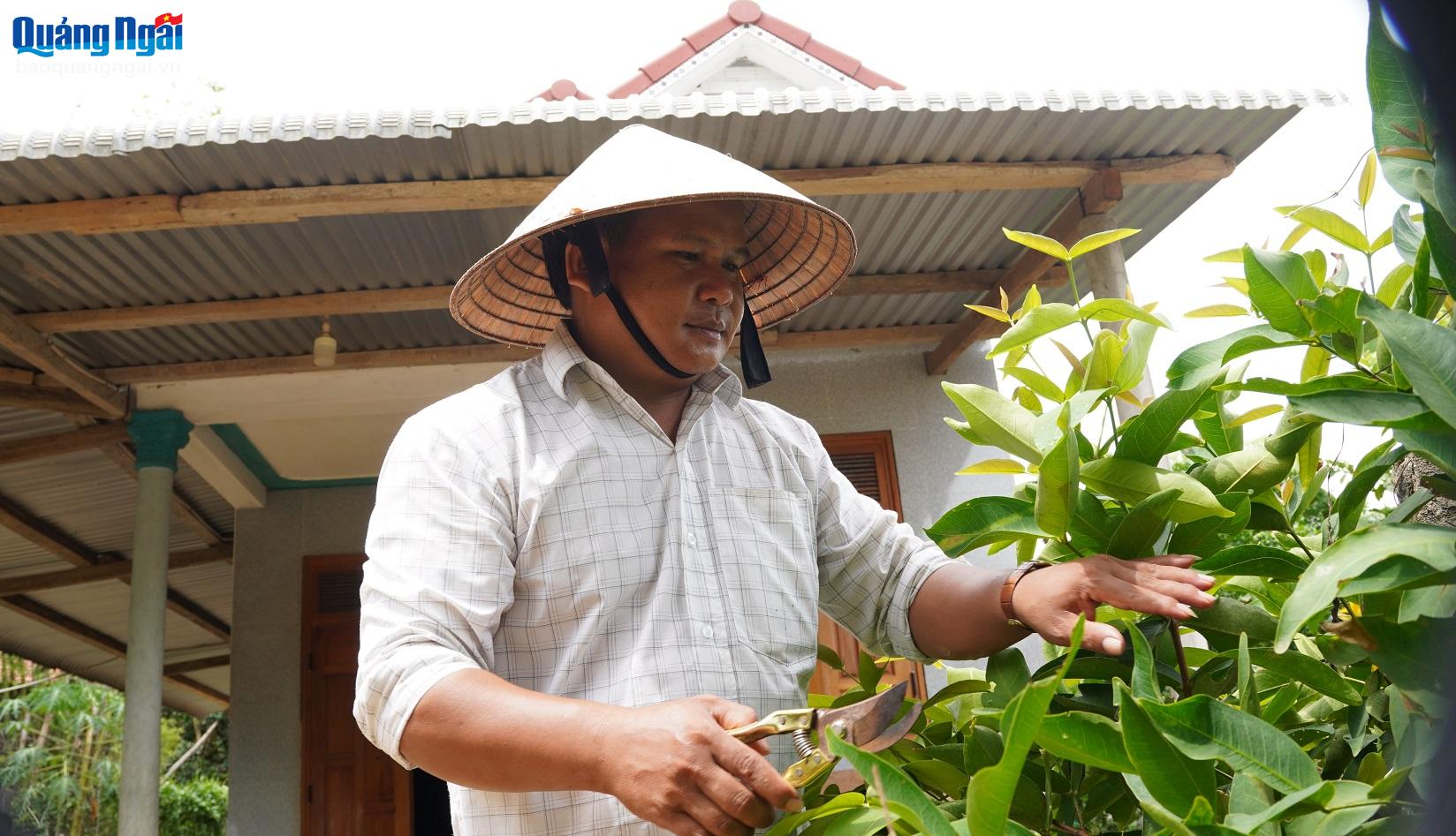 Người đảng viên trẻ tiêu biểu