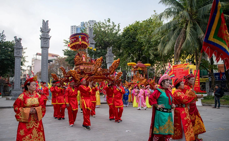 Hàng ngàn người đến dự lễ hội 235 năm chiến thắng Ngọc Hồi - Đống Đa