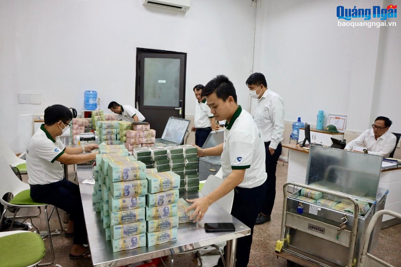 Sôi động thị trường tín dụng sau Tết