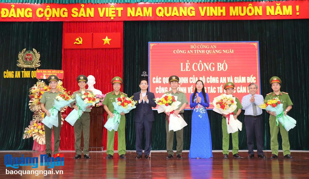 Công an tỉnh công bố các quyết định về tổ chức bộ máy và công tác cán bộ