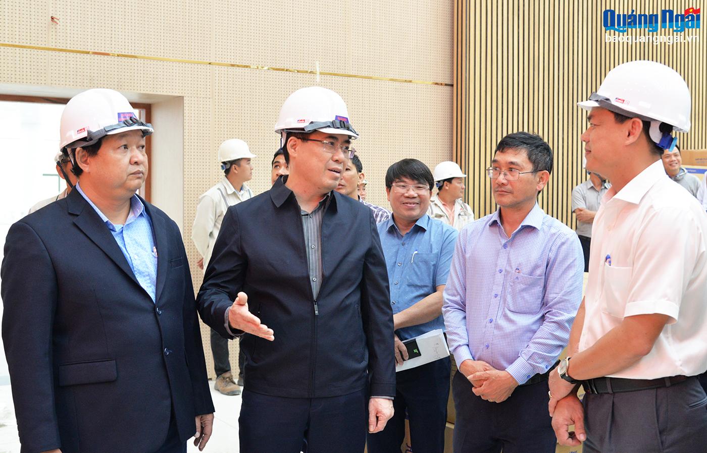 Chủ tịch UBND tỉnh Nguyễn Hoàng Giang kiểm tra các công trình trọng điểm