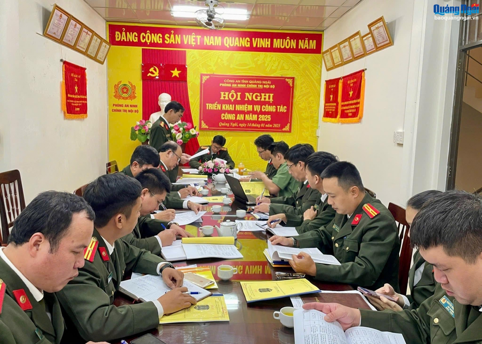 Quyết tâm bảo vệ an ninh chính trị nội bộ