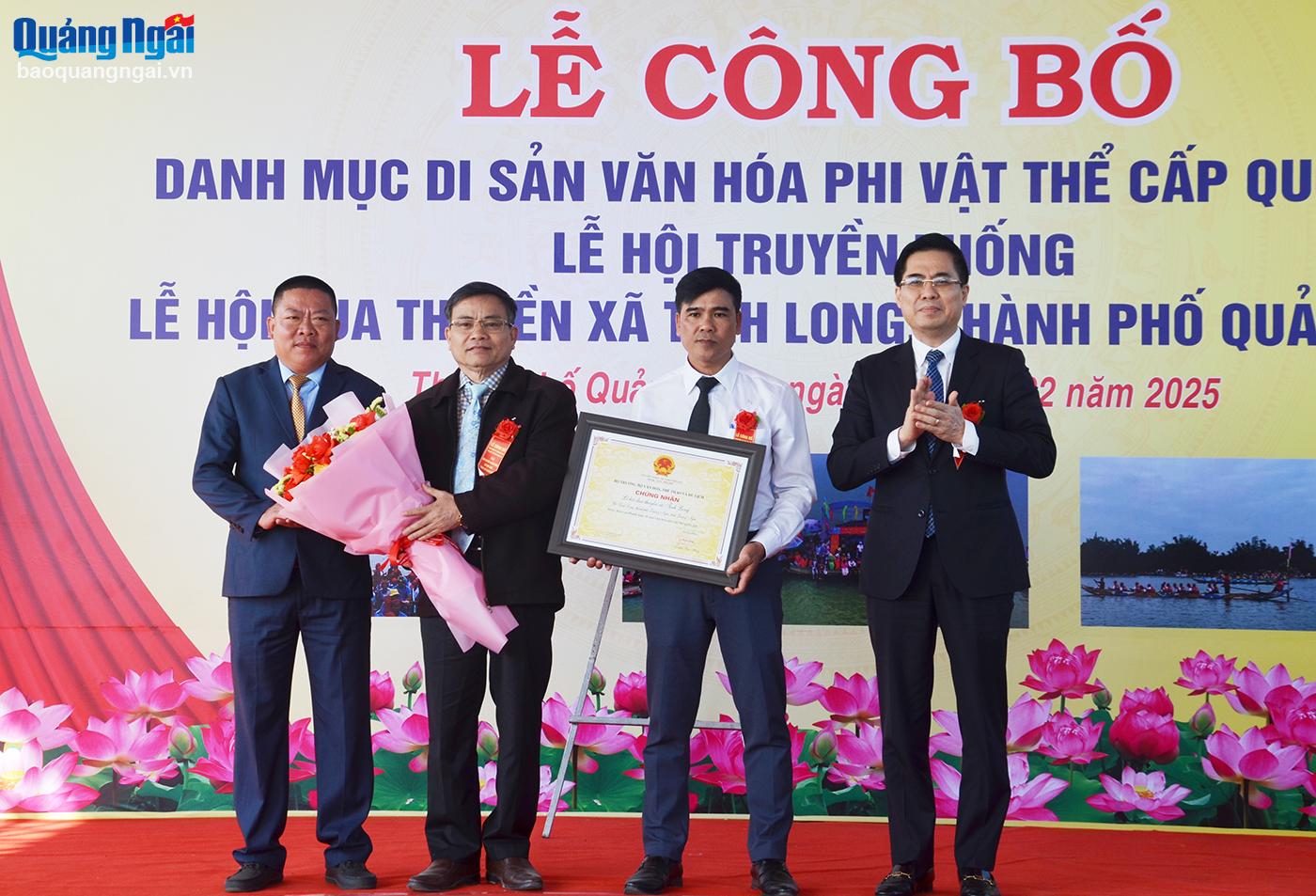 Công bố Lễ hội đua thuyền xã Tịnh Long là Di sản Văn hóa phi vật thể Quốc gia