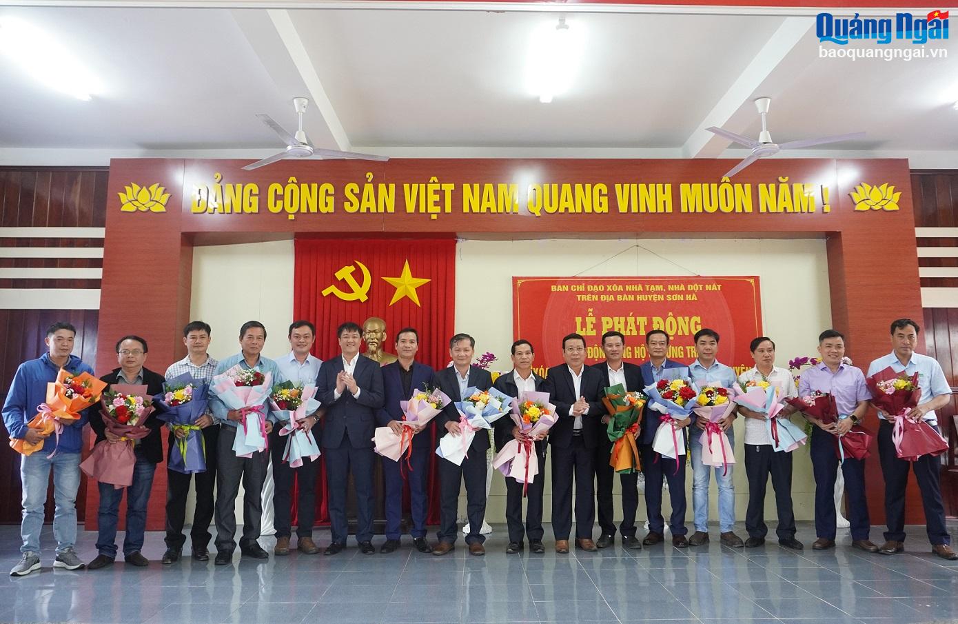 Lễ phát động ủng hộ chương trình xóa nhà tạm, nhà dột nát tại huyện Sơn Hà