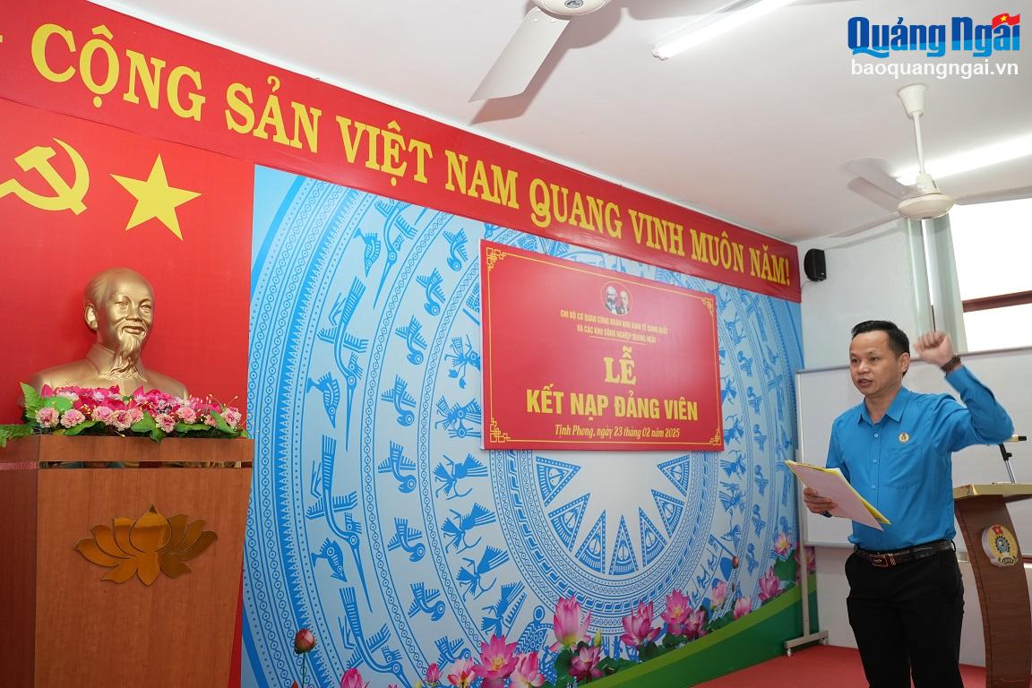 Kết nạp quần chúng ưu tú vào Đảng