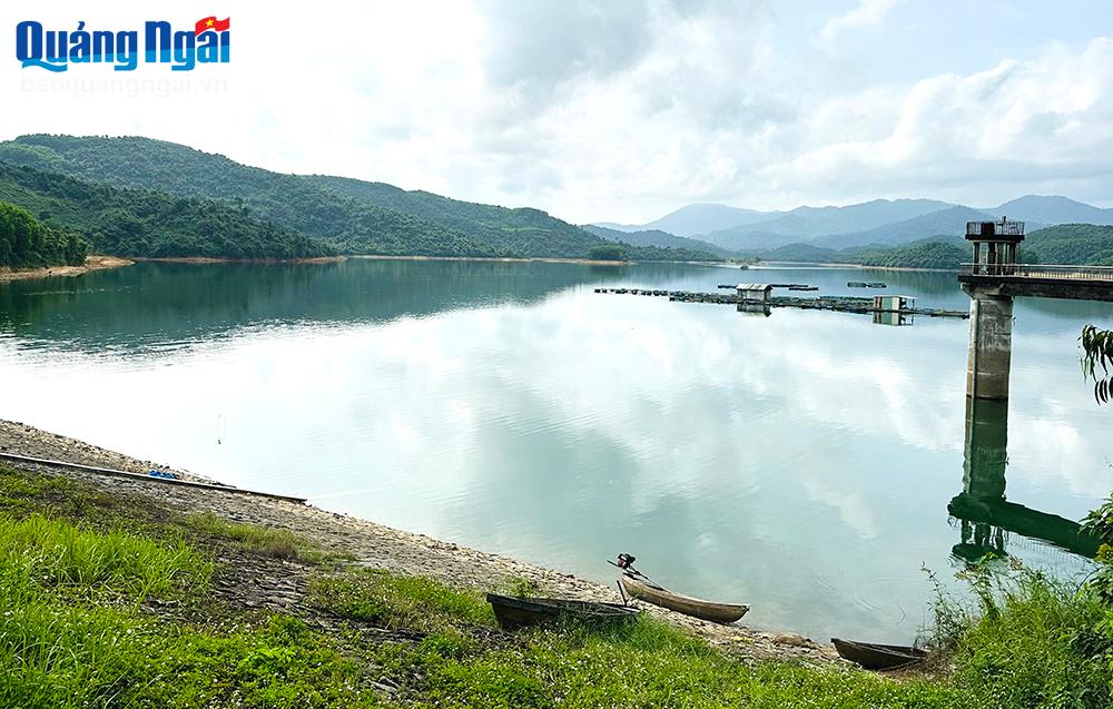 Nỗi lo thiếu nước sản xuất