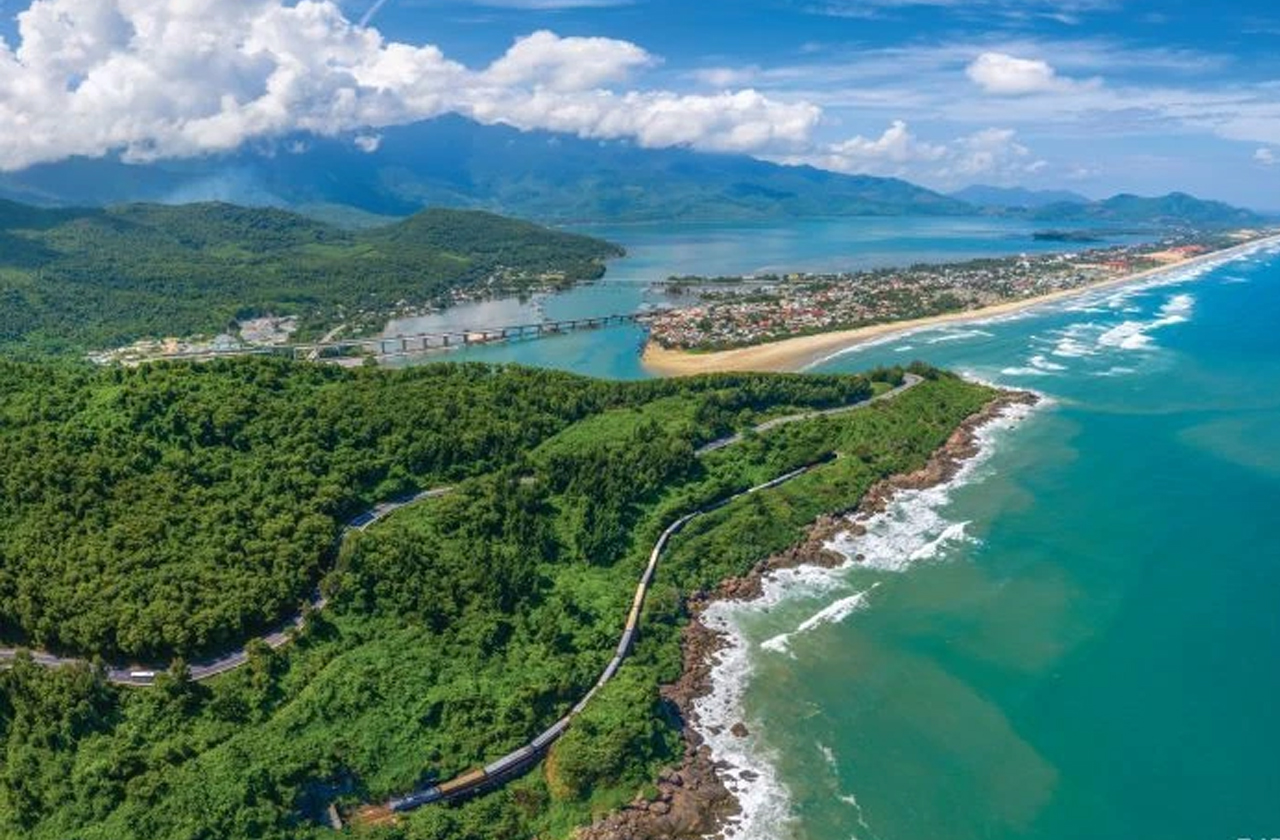 Đường sắt chính thức mở bán vé tàu chặng Huế-Đà Nẵng