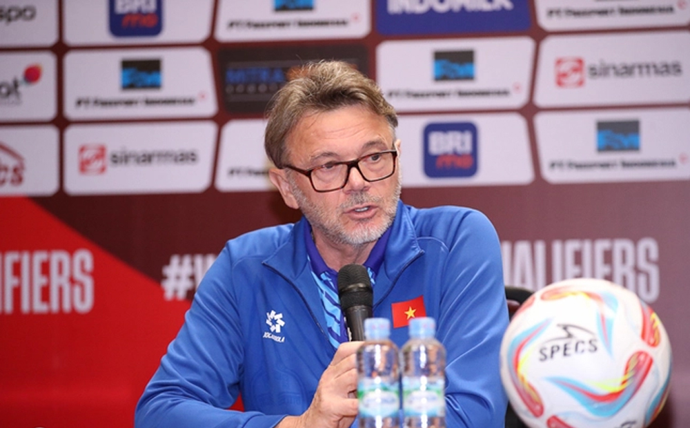 HLV Philippe Troussier: “Đội tuyển Việt Nam sẵn sàng đối mặt thử thách trên sân của Indonesia”