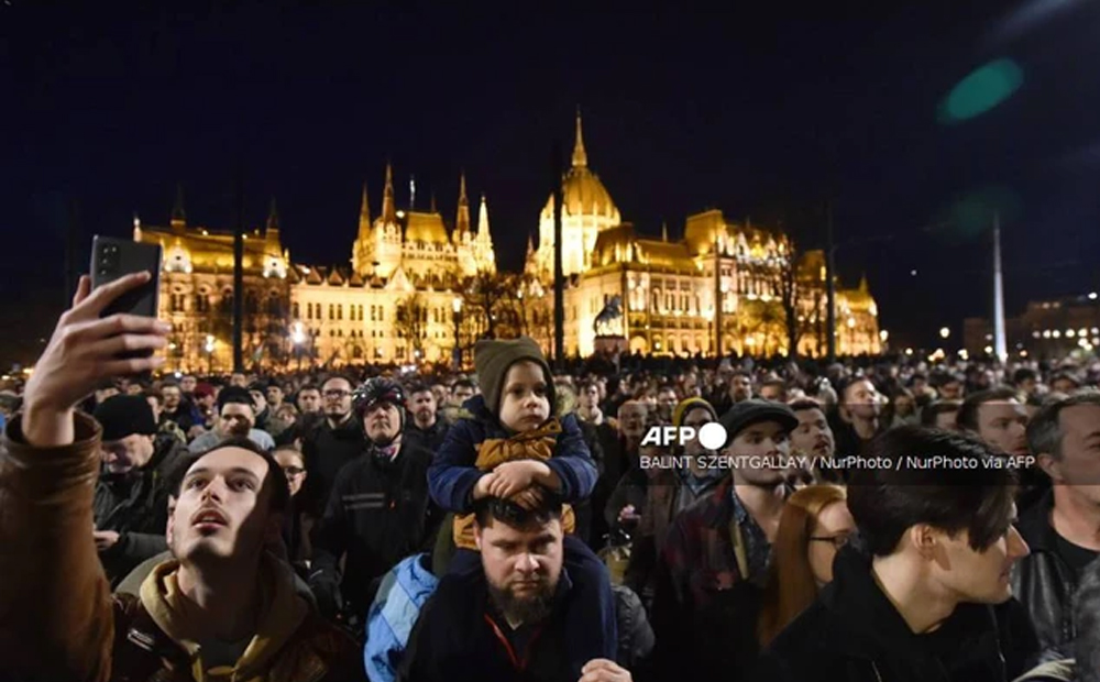 Hàng nghìn người Hungary biểu tình đòi Thủ tướng từ chức