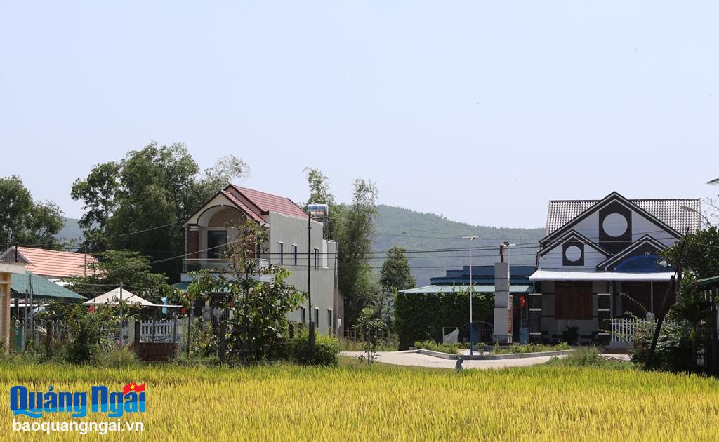 Sức sống mới trên quê hương anh hùng