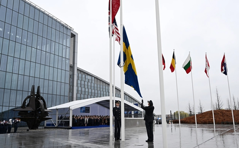 Lễ thượng cờ Thụy Điển tại trụ sở NATO
