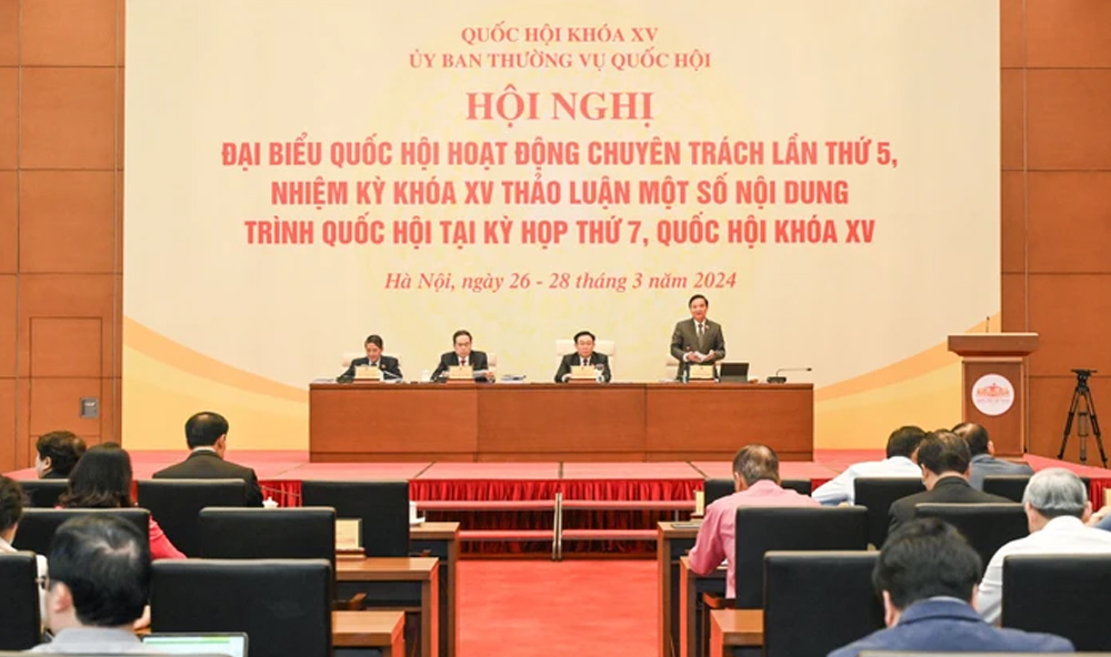 Cấm tuyệt đối hay không việc lái xe khi có nồng độ cồn?