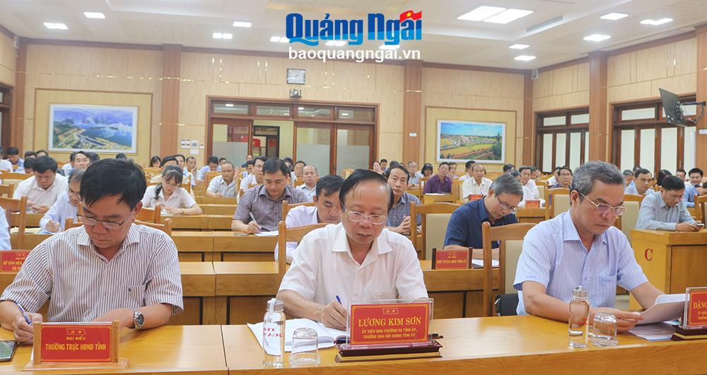 Hội nghị báo cáo viên Tỉnh ủy