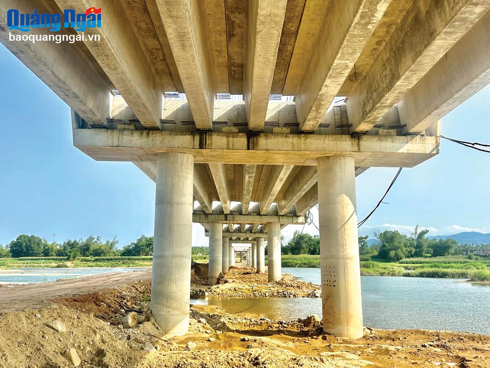 Đẩy nhanh thi công cao tốc Quảng Ngãi - Hoài Nhơn