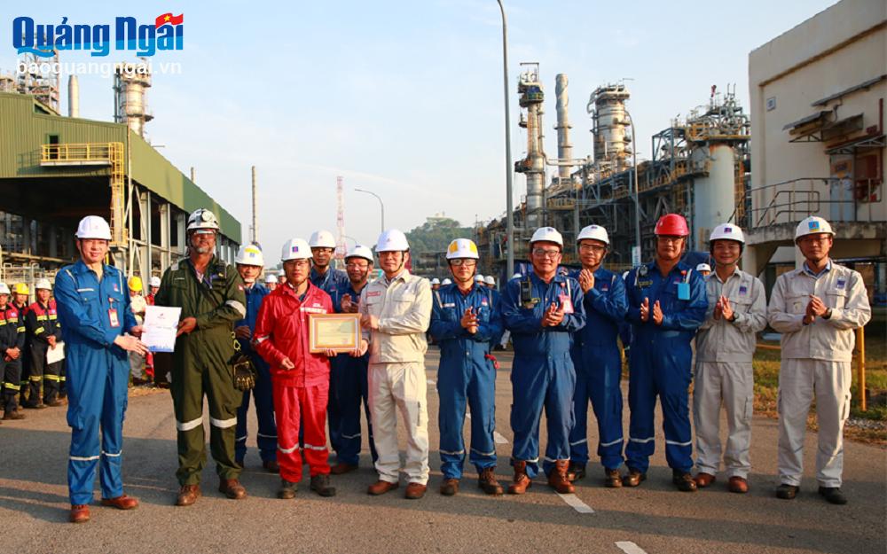 Thưởng nóng cho nhà thầu vượt tiến độ trong bảo dưỡng tổng thể