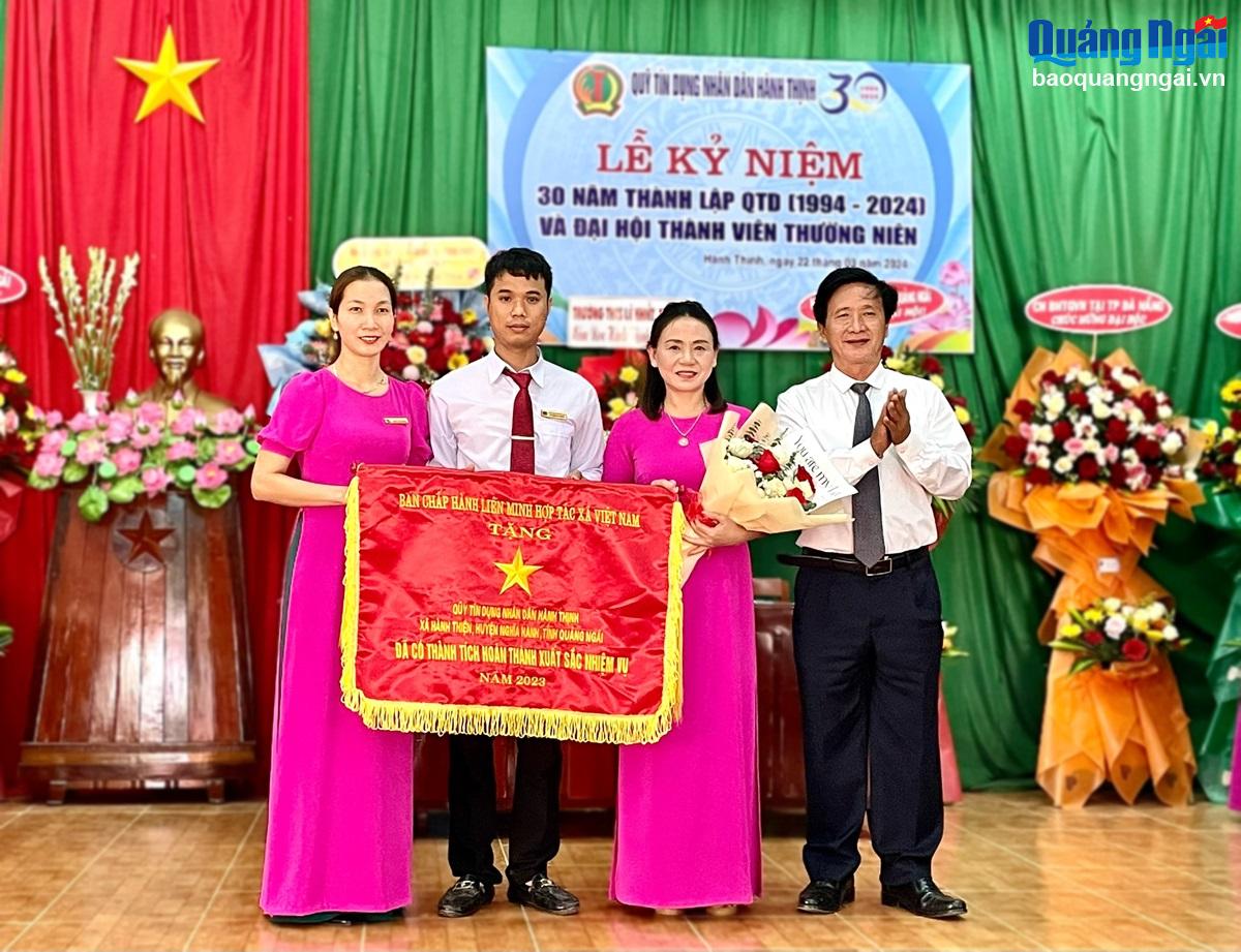 Kỷ niệm 30 năm thành lập Quỹ Tín dụng nhân dân Hành Thịnh