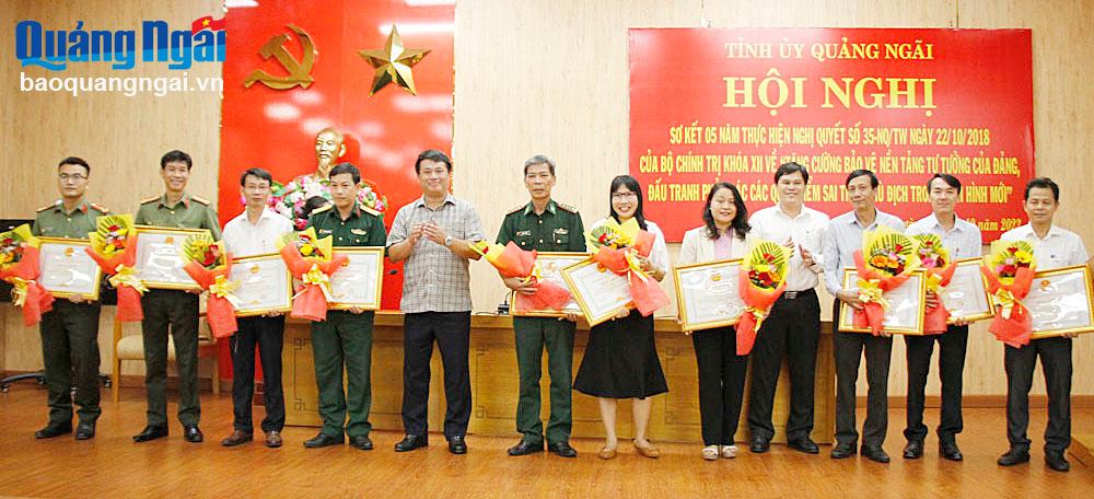 Đi trước mở đường...